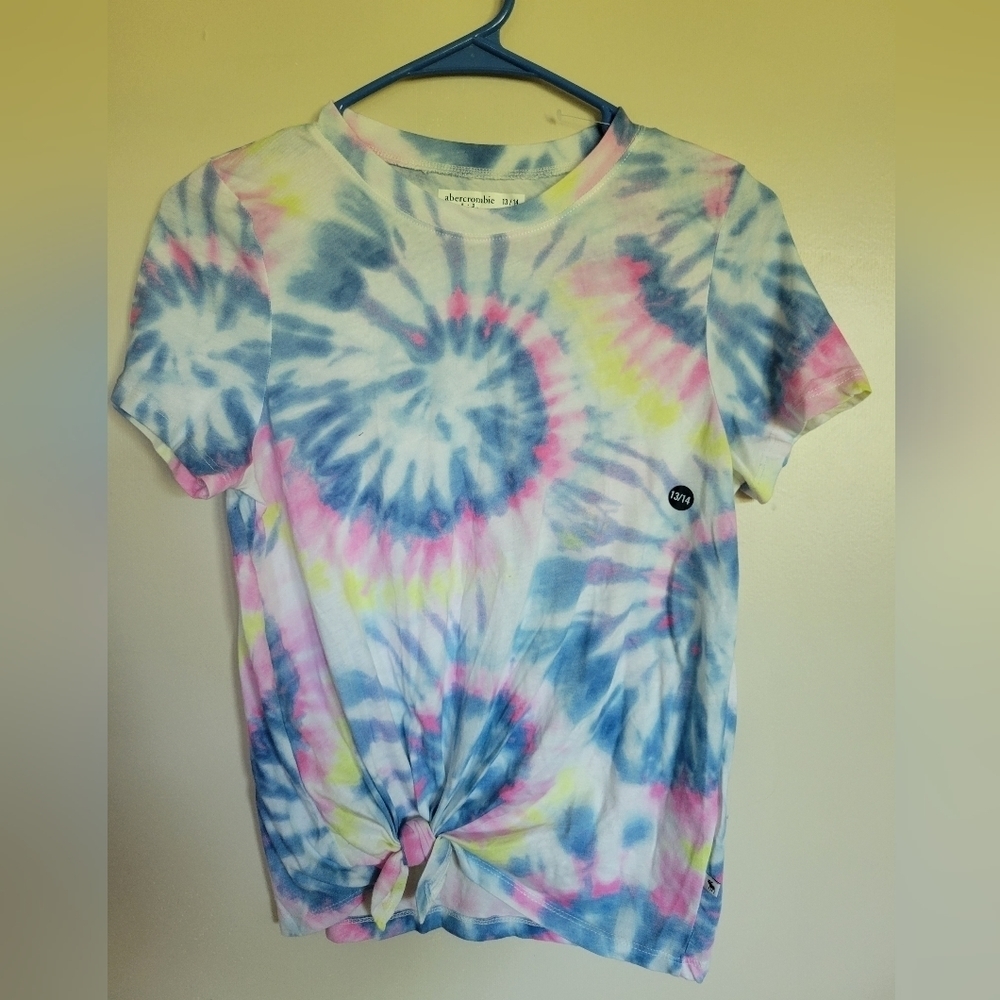 NWOT Abercrombie Kids Girls Tie Dye Front-Knot Tee Size 13/14